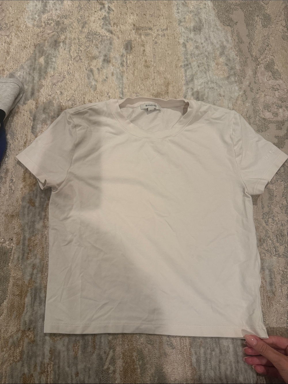 Bandier Cream Short-Sleeve Crewneck Tee - Classic Fit